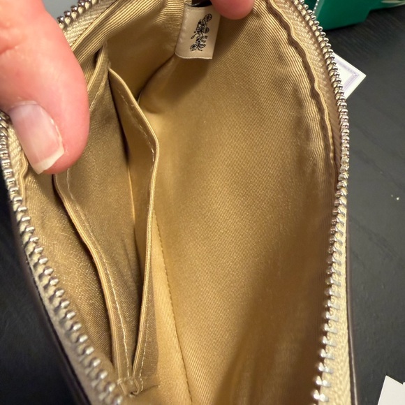 NWT Coach Lemon print Pattern Wristlet - Picture 10 of 11